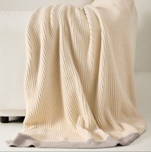 Authentic Tommy Bahama Sardine Throw 50x70 Polyester Machine Washable